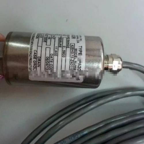 423T5-13-P3 Pressure Transducer